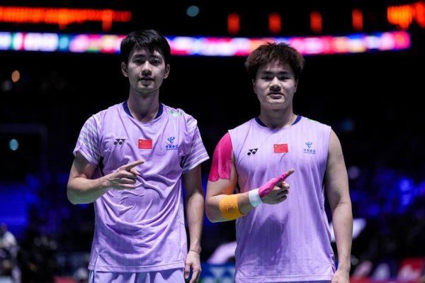 梁伟铿/王昶2-0收效晋级 闯进羽毛球世锦赛男双16强