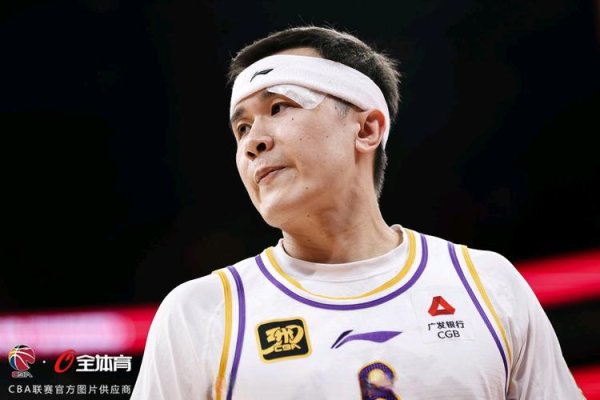 九游娱乐app 萨林杰33+20+8助深圳险胜北控，系列赛1-0领先，张帆贡献14分