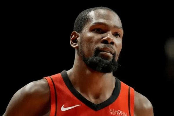 九游娱乐官网 41分钟砍35分仍遭弃用！火箭冲冠的最大阻碍，杜兰特又来错地方了