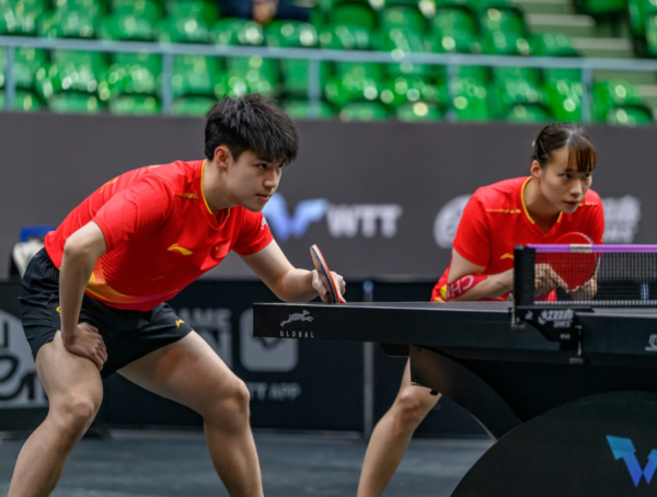 九游娱乐app 王励勤很欣慰！国乒大黑马爆发，3-2险胜王曼昱苦主，冲击三冠王