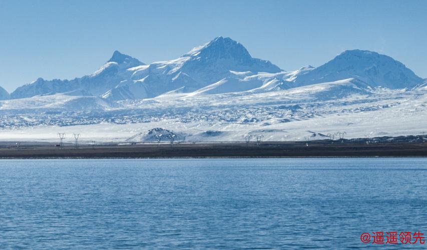 美丽中国丨西藏：鸟瞰蔚蓝佩枯错