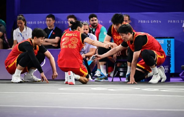 九游娱乐下载 三人女篮-王丽丽绝杀 中国女篮加时险胜法国