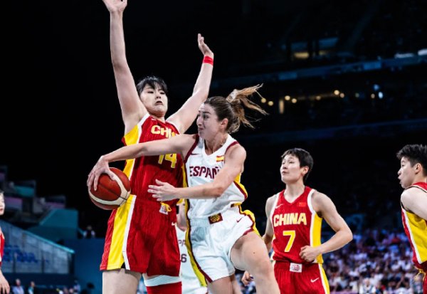 九游娱乐下载 李月汝31+15李梦13分 中国女篮加时不敌西班牙